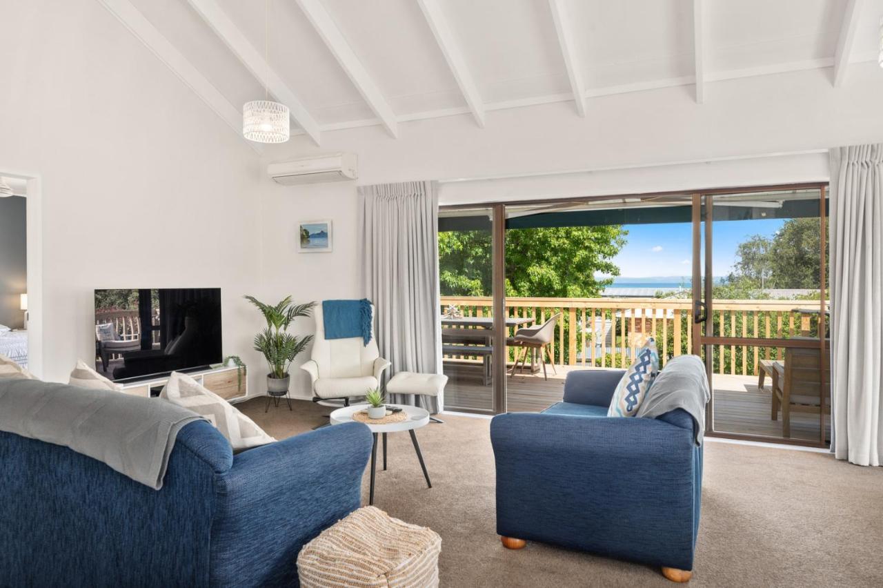 Waitahanui Lake House - Lake Taupo Holiday Home 外观 照片