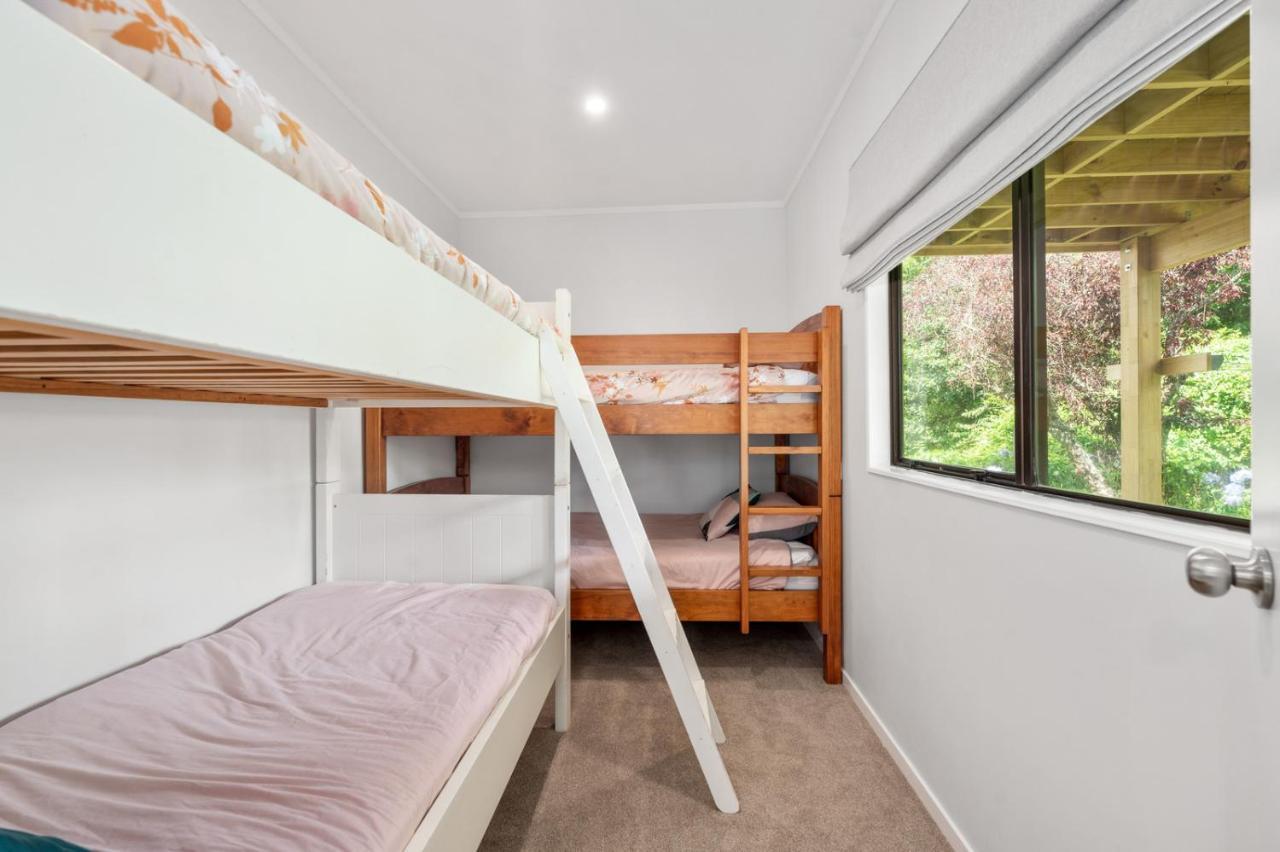 Waitahanui Lake House - Lake Taupo Holiday Home 外观 照片