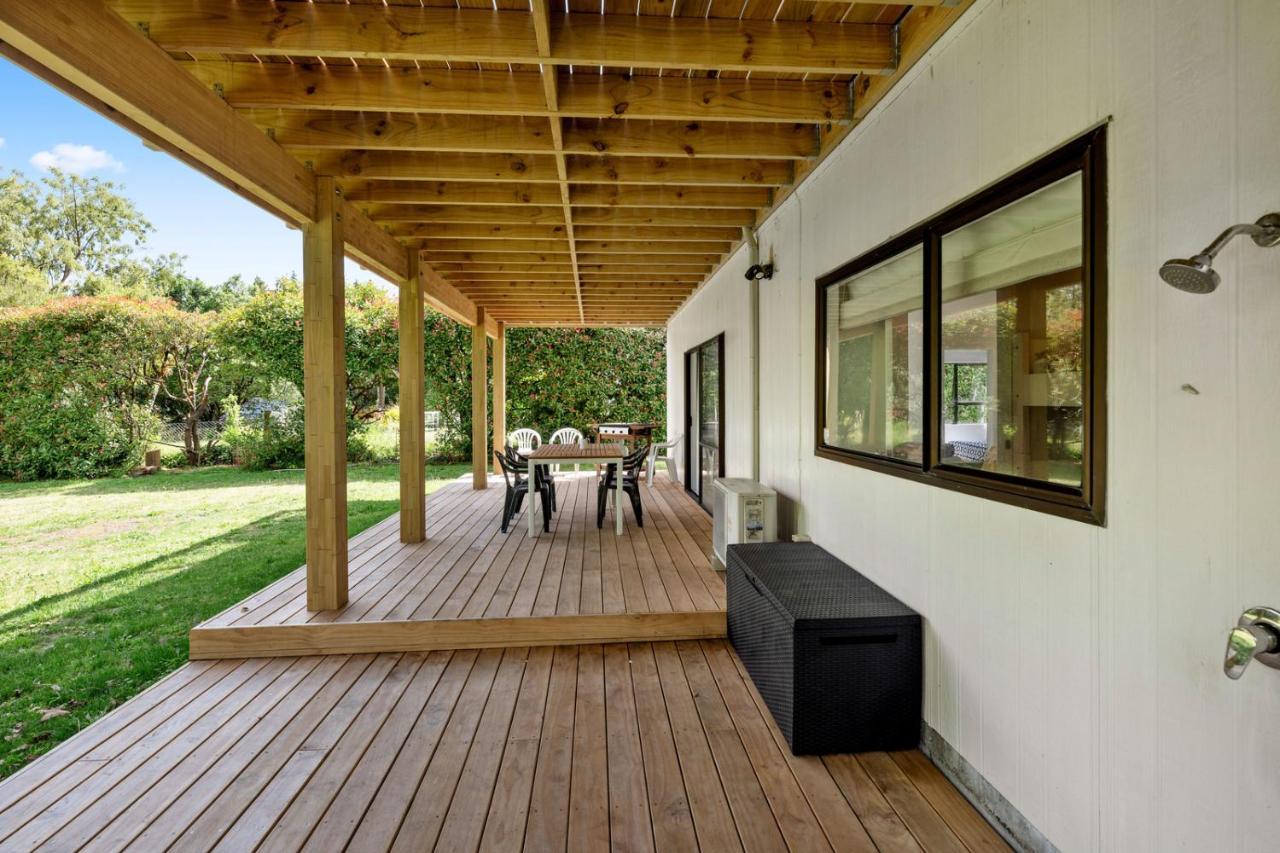 Waitahanui Lake House - Lake Taupo Holiday Home 外观 照片