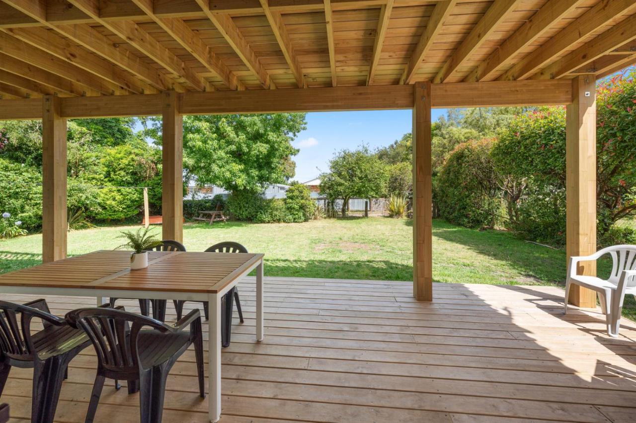 Waitahanui Lake House - Lake Taupo Holiday Home 外观 照片